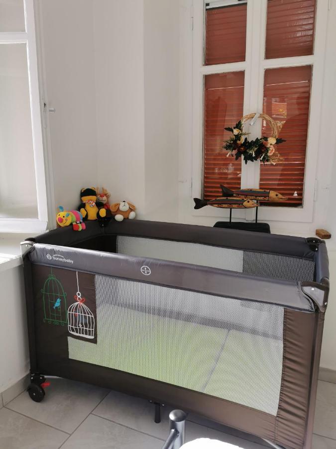 Karinia Home Leonídion Eksteriør bilde